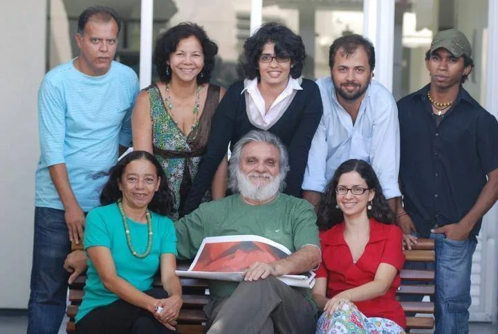 Carrero e a equipe do suplemento Pernambuco